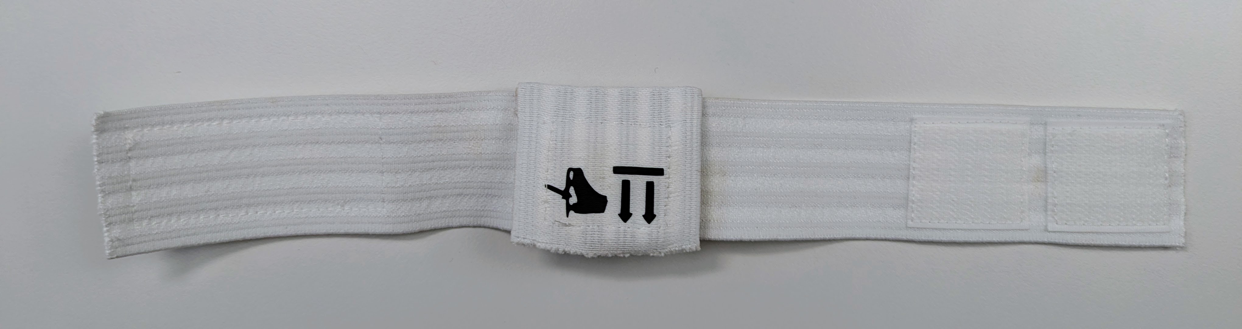 Strap and sensor secured on the skate